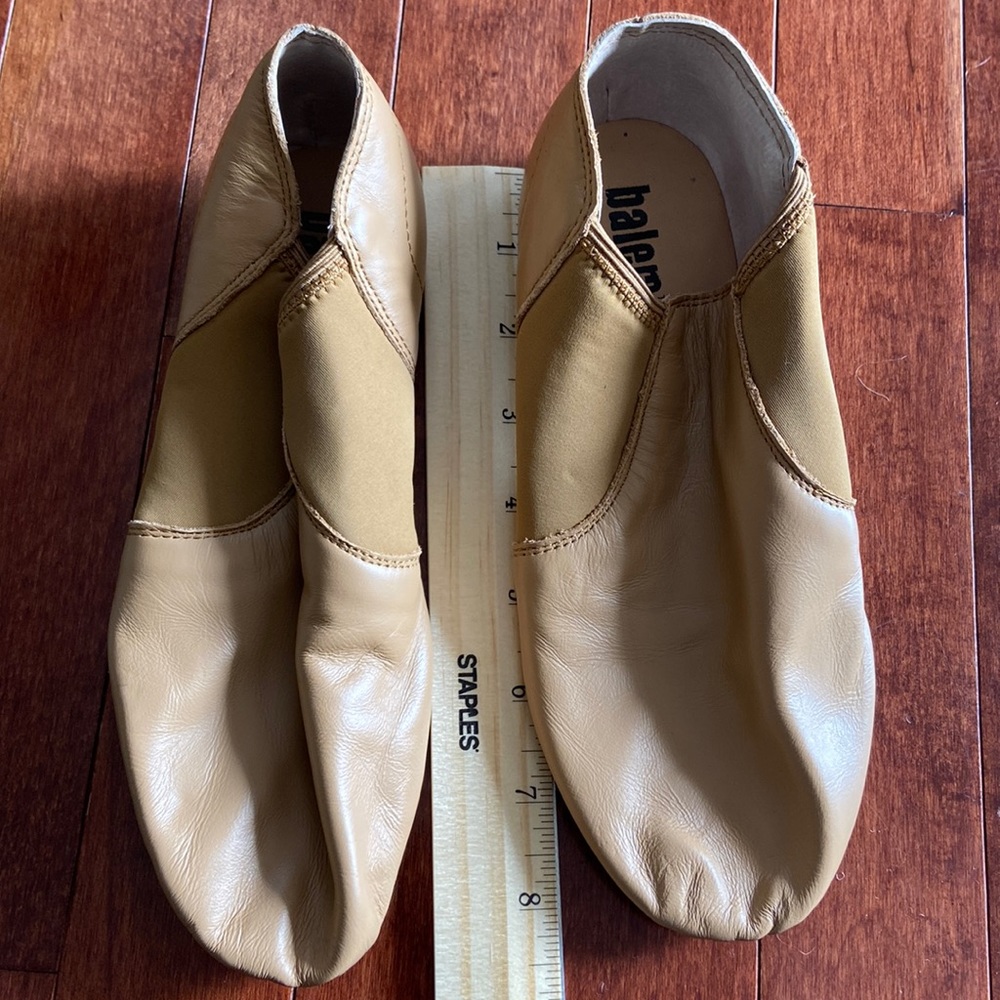Girls jazz shoes